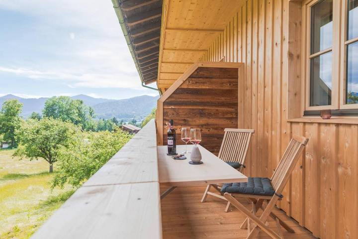 Ferienwohnung für 4 Personen, mit Balkon und Seeblick sowie Ausblick in Gmund - 3