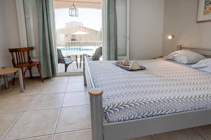 Location de vacances pour 10 personnes, avec jardin et terrasse, animaux acceptés à Aigne - 3