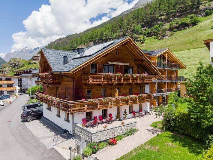 Hotel für 3 Personen, mit Sauna und Terrasse in Tiroler Oberland - 2