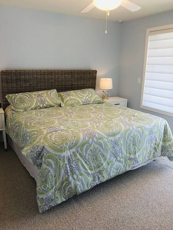 Vacation house for 12 people, with yard in Delaware