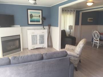 Cabin for 6 Guests in Essex Ontario, Picture 4
