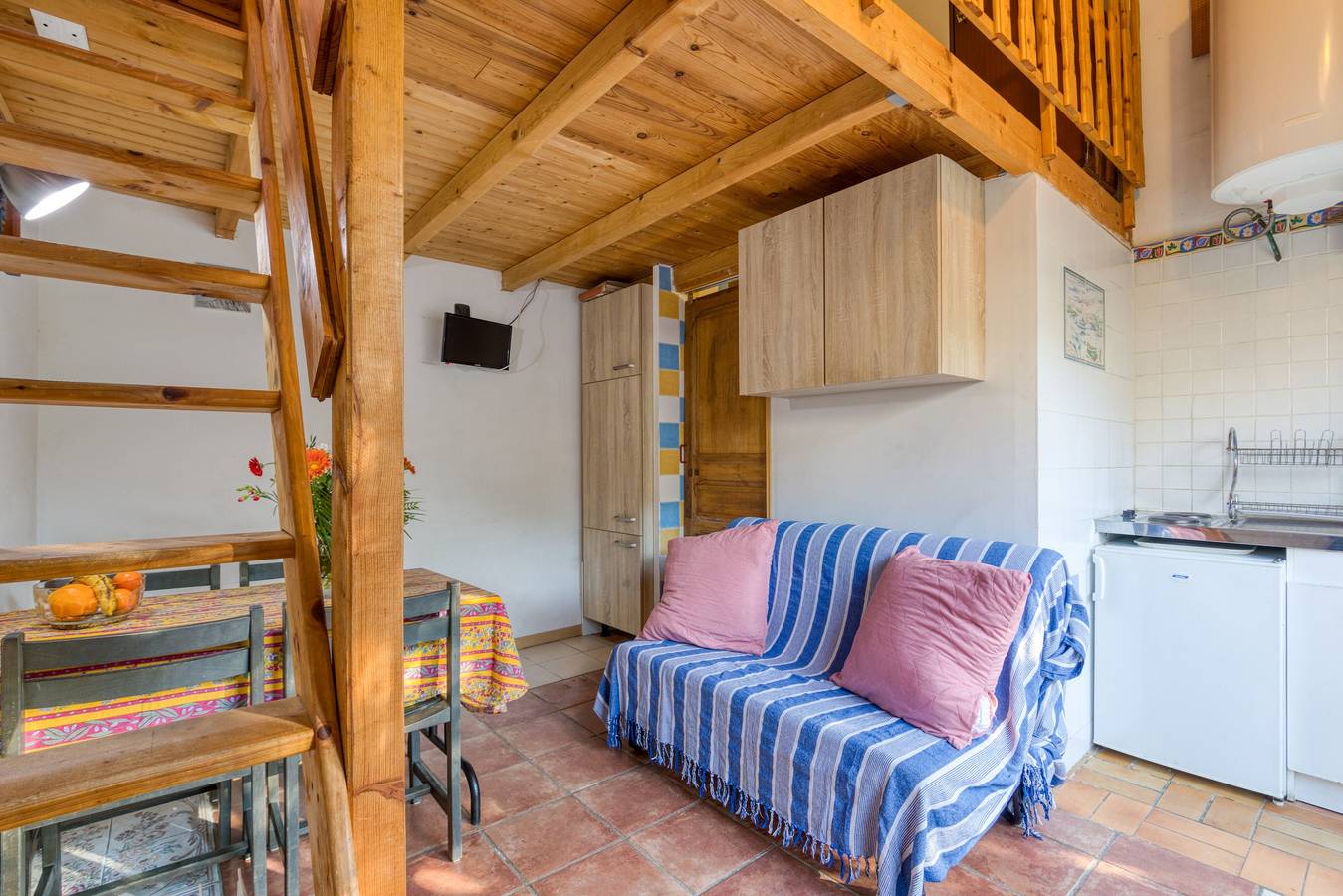 Studio entier, Le Martin-Pêcheur – Appartement avec jardin privé et Wi-Fi, proche plages et centre ville in Saintes-Maries-de-la-Mer, Côte méditerranéenne (France)