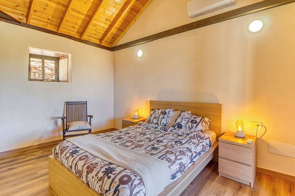 Casa Nazaret | Casa canaria con piscina y jacuzzi en Puntagorda, La Palma in El Pino (La Palma), Puntagorda