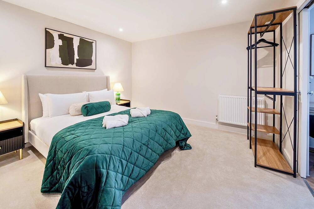 Geheel appartement, Stunning Flat, Hi-Speed Wifi, 55 Inch 4K Tv, Desk in Rushmoor, Hampshire
