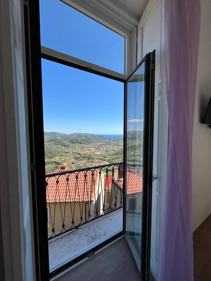 Ferienwohnung für 2 Personen, mit Ausblick in Castellabate