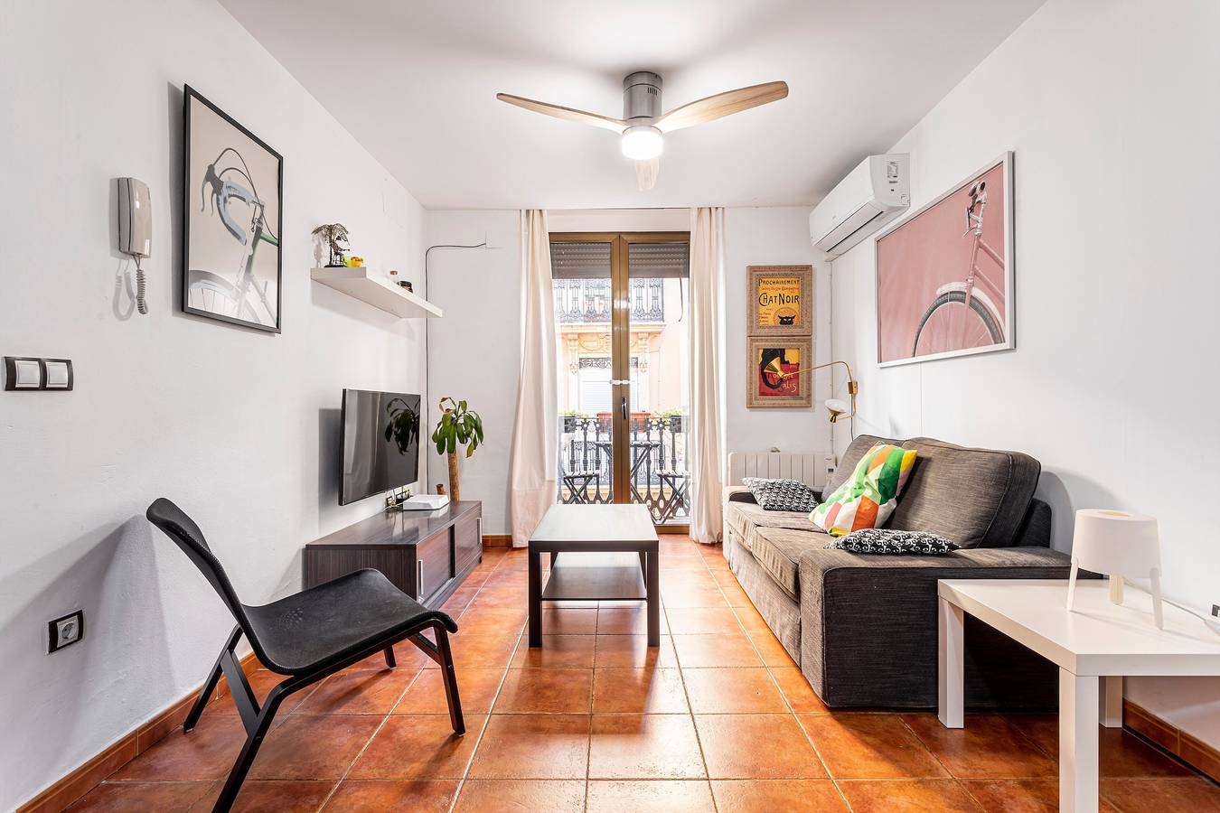 Ganze Wohnung, Ferienwohnung 'Torres De Quart Tu Casa' mit Balkon, Wi-Fi und Klimaanlage in Valencia City Centre, Valencia
