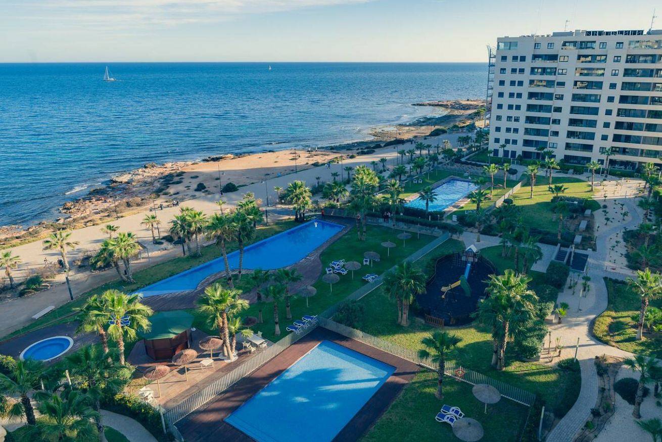 Entire apartment, Lujo Y Jacuzzi Con Vistas Al Mar En Torrevieja in Punta Prima (Alicante), Torrevieja
