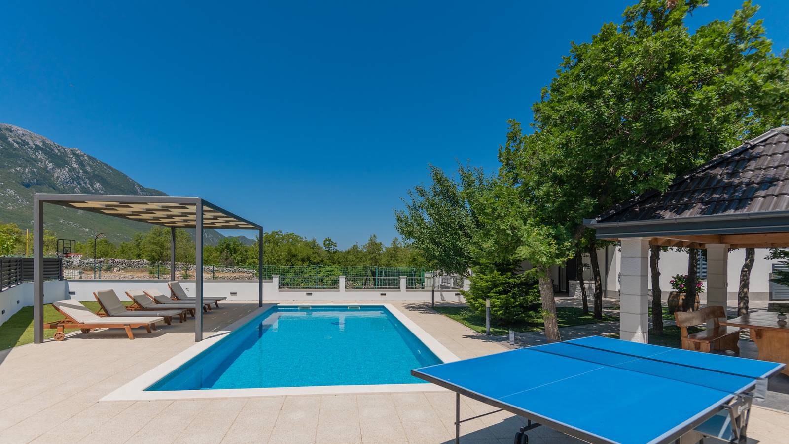 Villa Petar Zagvozd - Makarska by Villas Guide in Makarska Riviera
