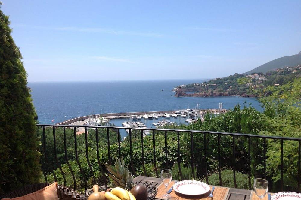 Ganze Wohnung, Very nice Boden Gartenmöbel in Théoule-sur-Mer, Massif de l'Esterel