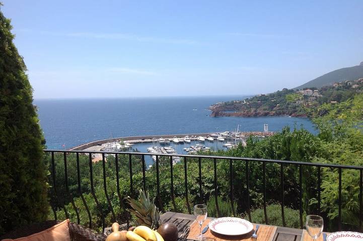 Ganze Wohnung, Very nice Boden Gartenmöbel in Théoule-sur-Mer, Massif de l'Esterel