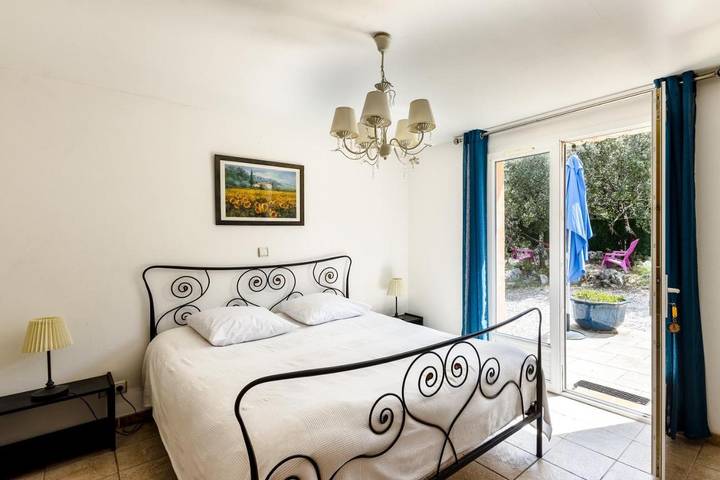 Gîte pour 6 personnes, avec jacuzzi ainsi que piscine et jardin à Néoules - 2