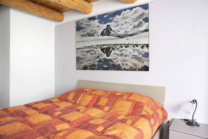 Entire apartment, Holiday Apartment "Stella Alpina Tano Di Grich" with Mountain View, Shared Terrace & 2 Balconies in Prazzo, Cuneo Province