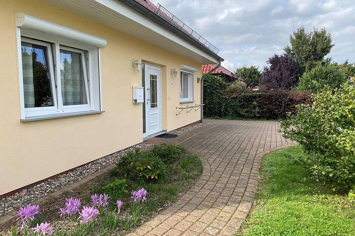 Ferienwohnung für 5 Personen, mit Terrasse und Garten in Lüssow - 4