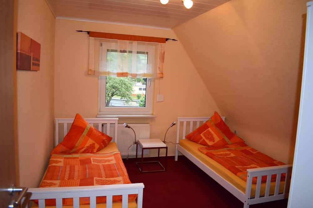 Ganze Wohnung, Großzügige Ferienwohnung am Affolderner See im 1. Og in Affoldern, Edertal