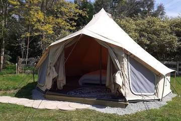 Camping pour 2 personnes, avec jardin dans la Sarthe