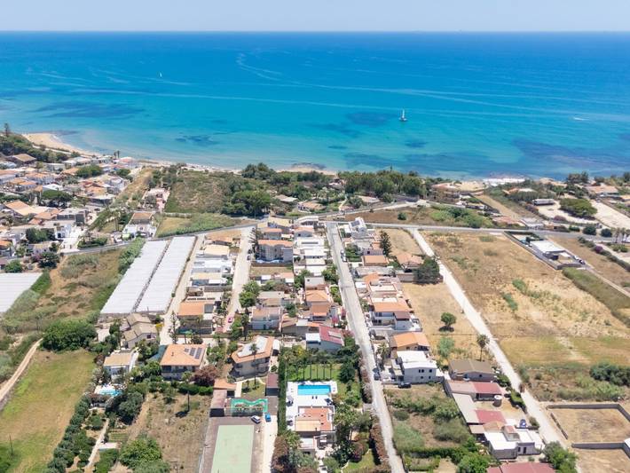 Location de vacances pour 6 personnes, avec piscine et jardin, animaux acceptés à Punta Secca - 2