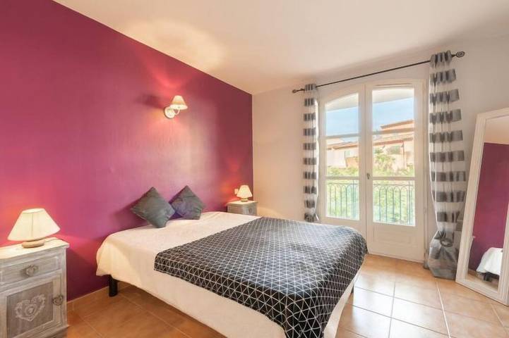 Gîte pour 6 personnes, avec piscine et balcon, animaux acceptés à La Môle - 2