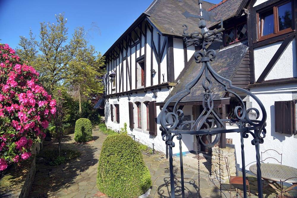 Le Manoir de Maubert in Chimay, Hennegau