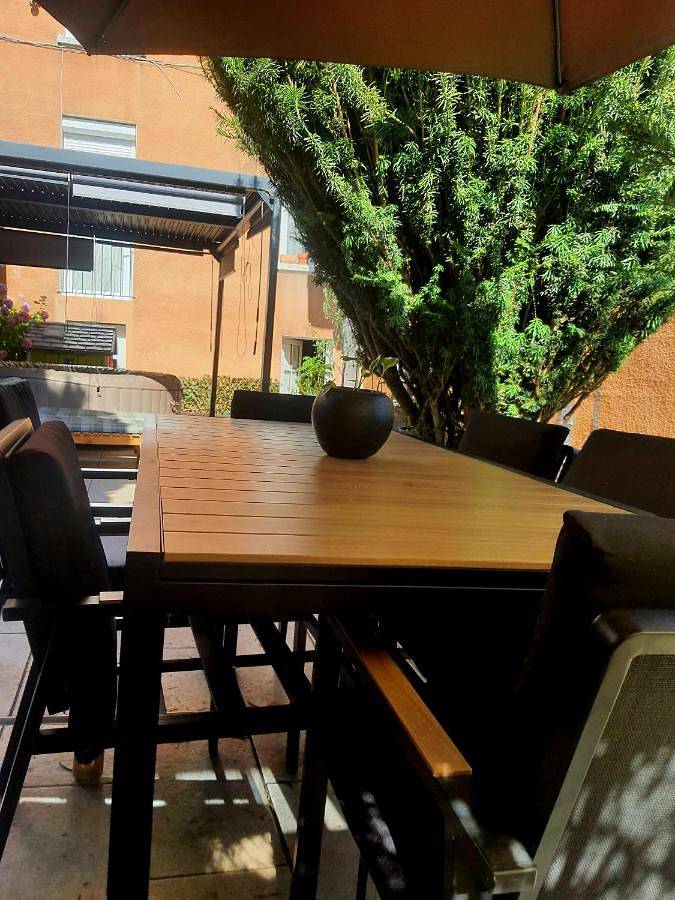 Gîte pour 2 personnes, avec jacuzzi et jardin dans Saint-Étienne - 4