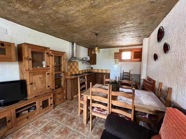 Casa rural para 6 personas, con vistas y piscina además de jardín y balcón en Sierra de Alcaraz - 3