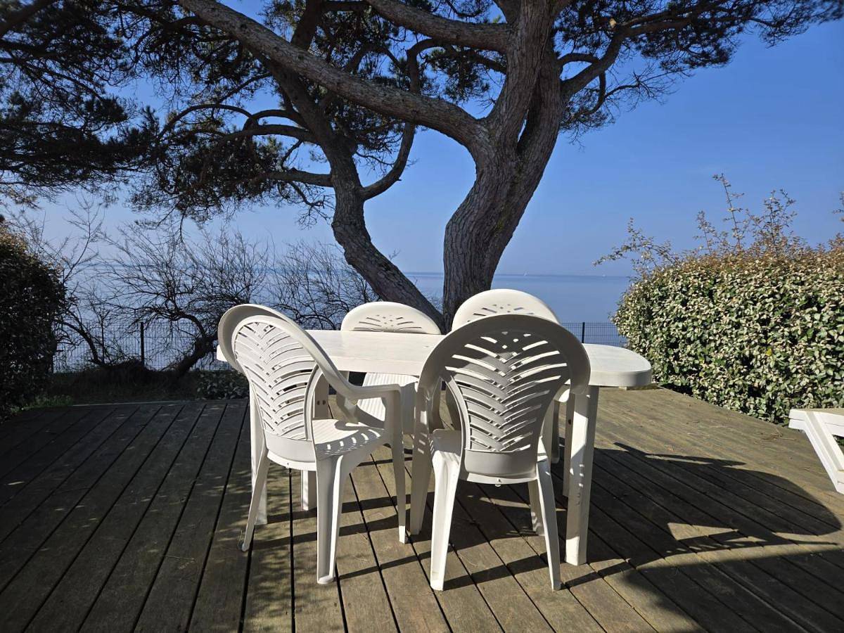 Appartement B4 les pieds dans l'eau in Andernos-les-Bains, Région d'Arcachon