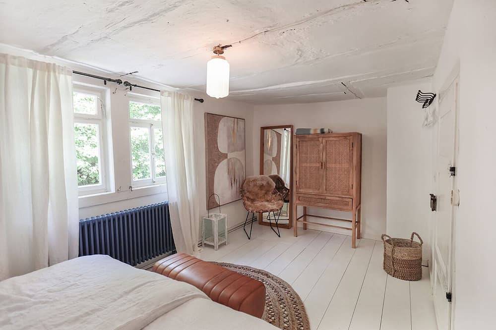 Original Blaues Odenwälder Landhaus mit Garten und Scheune in Mossautal, Odenwaldkreis
