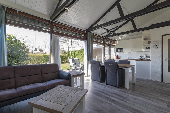 Ferienhaus für 5 Personen, mit Balkon/Terrasse und Terrasse sowie Garten in Sint Maartenszee