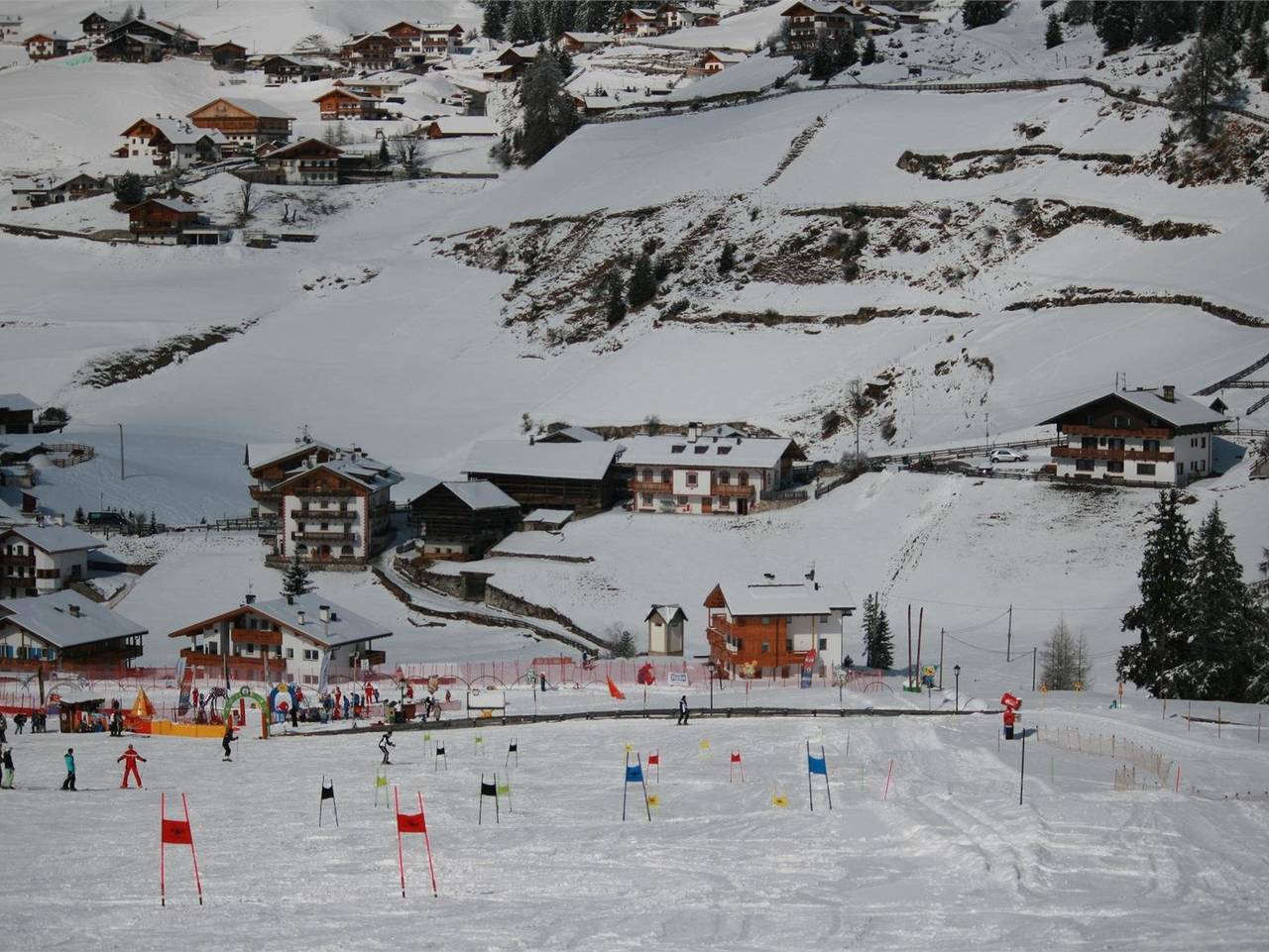 Ganze Ferienwohnung, B&B - Apartments Maso Larciunei - Bauernhof - Tante Paula in Wolkenstein, Dolomiti Superski