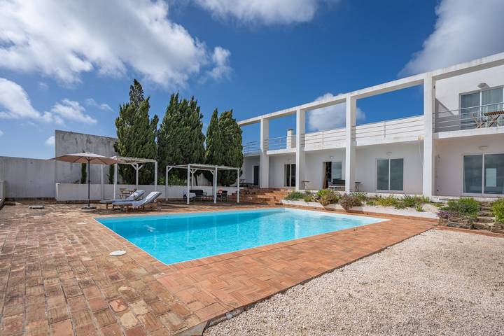 Villa for 18 people, with Balcony and Garden in Algarve