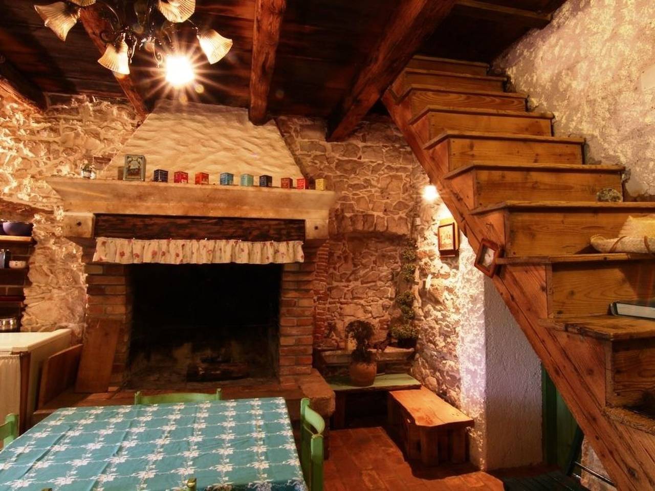 Modernes Ferienhaus in Drenje mit Privatem Garten in Raša, Ostküste Istrien