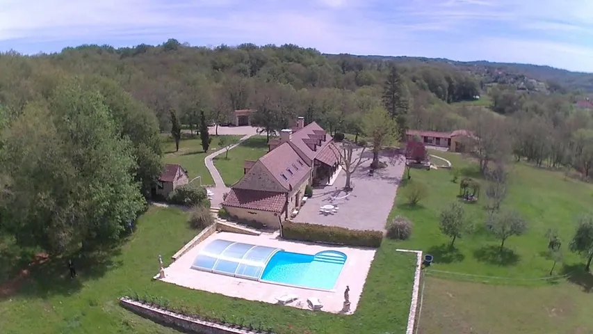 Casa de vacaciones para 4 personas, con vistas y sauna además de piscina y jardín - 1