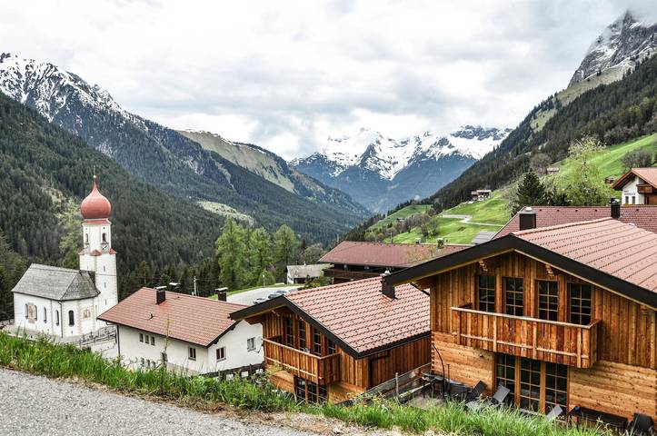 Ferienwohnung für 6 Personen, mit Balkon und Terrasse sowie Garten