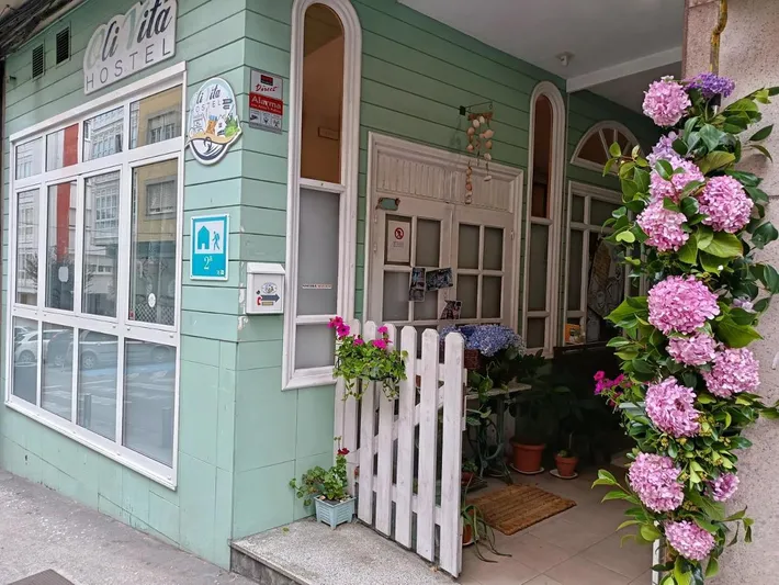 Hostal para 16 personas, con terraza - 1