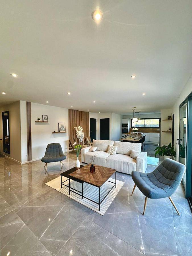 La Charmésienne - Modern villa with pool in Charmes-sur-Rhône, Privas (arrondissement)