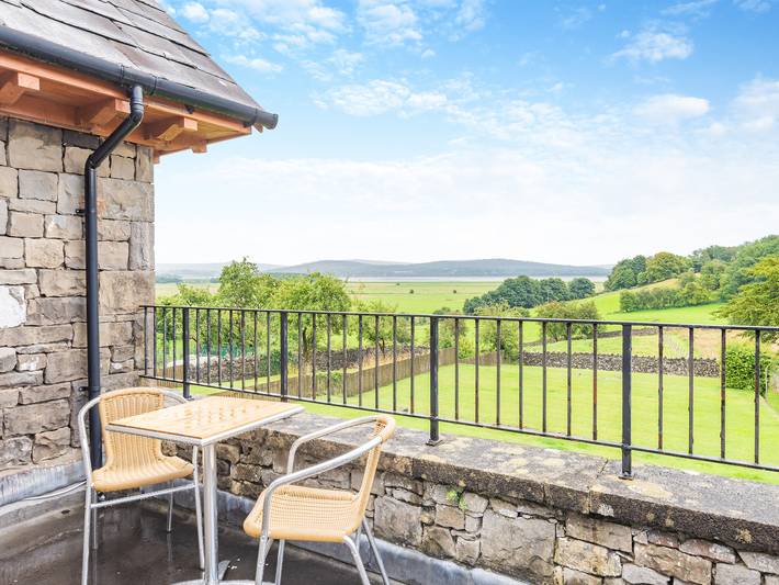 Cottage for 2 people, with garden, with pets in Morecambe Bay