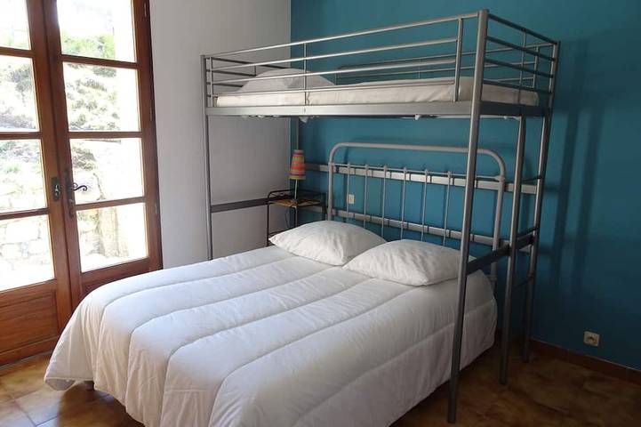 Location de vacances pour 10 personnes, avec jardin et balcon à Dourbies - 2