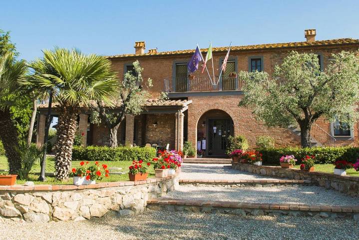 Appartamento per 6 persone, con giardino e piscina, con animali domestici in Castagneto Carducci