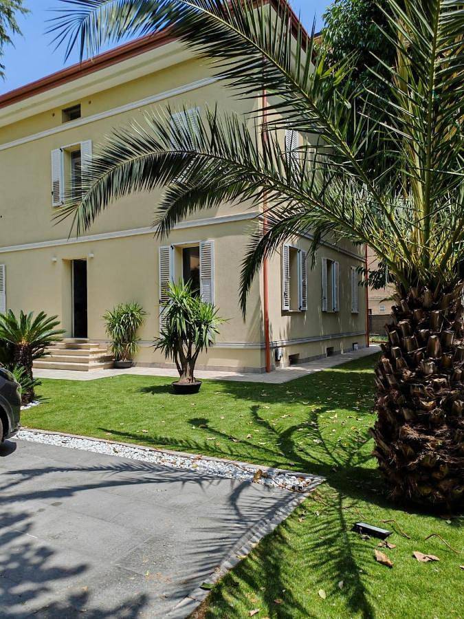 Chambre d’hôte pour 3 personnes, avec jacuzzi et jardin dans Santo Stefano