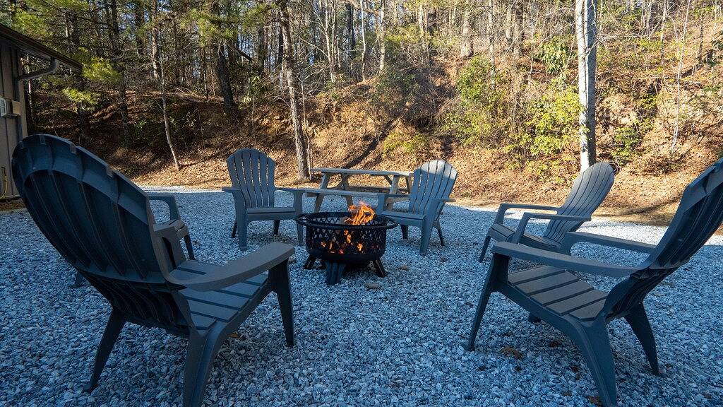 Blue Ridge Hideaway at Lake Toxaway w/ Hot Tub in Lake Toxaway