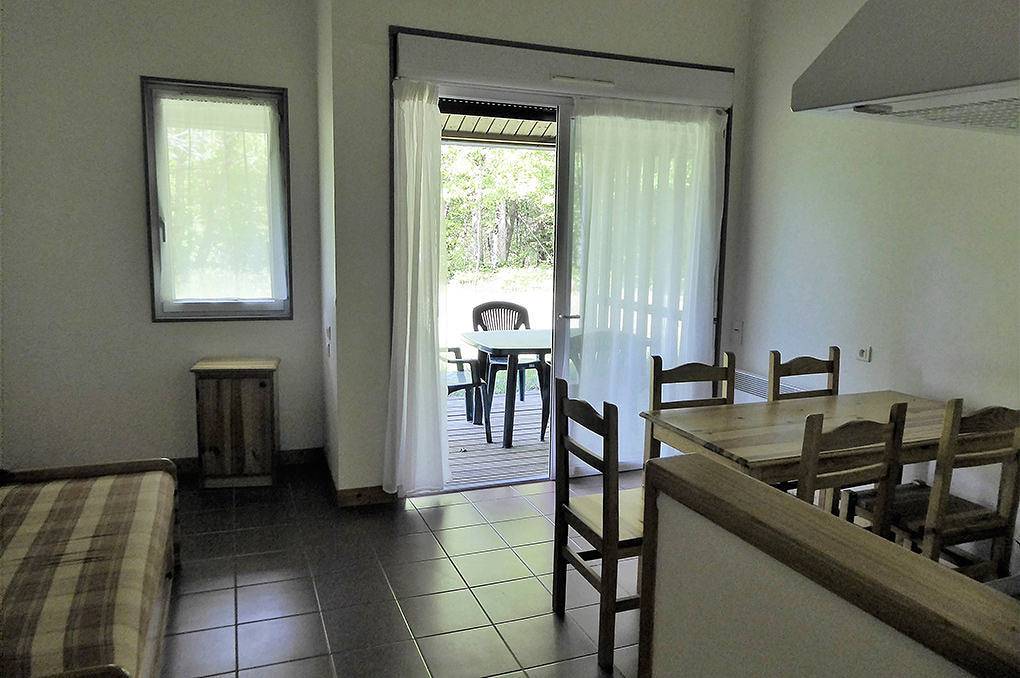 Appartement entier, Appartement de vacances pour 6 personnes avec piscine in Nontron, Parc naturel régional Périgord-Limousin