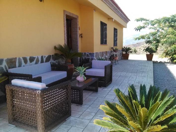 Casa rural para 6 personas, con jardín además de balcón y piscina en Ítrabo - 2