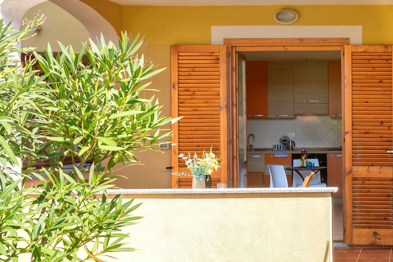 Apartment "Baia delle mimose 50 Meter vom Meer entfernt" mit privatem Garten & Klimaanlage in Pirotto Li Frati, Olbia-Tempio