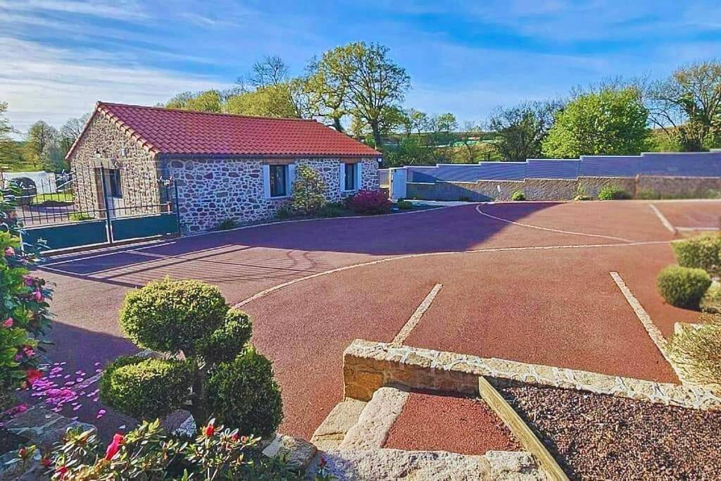 Gîte de Charme à 5 min du Parc, la p'tite Crume in Chambretaud, Région de La Roche-sur-Yon