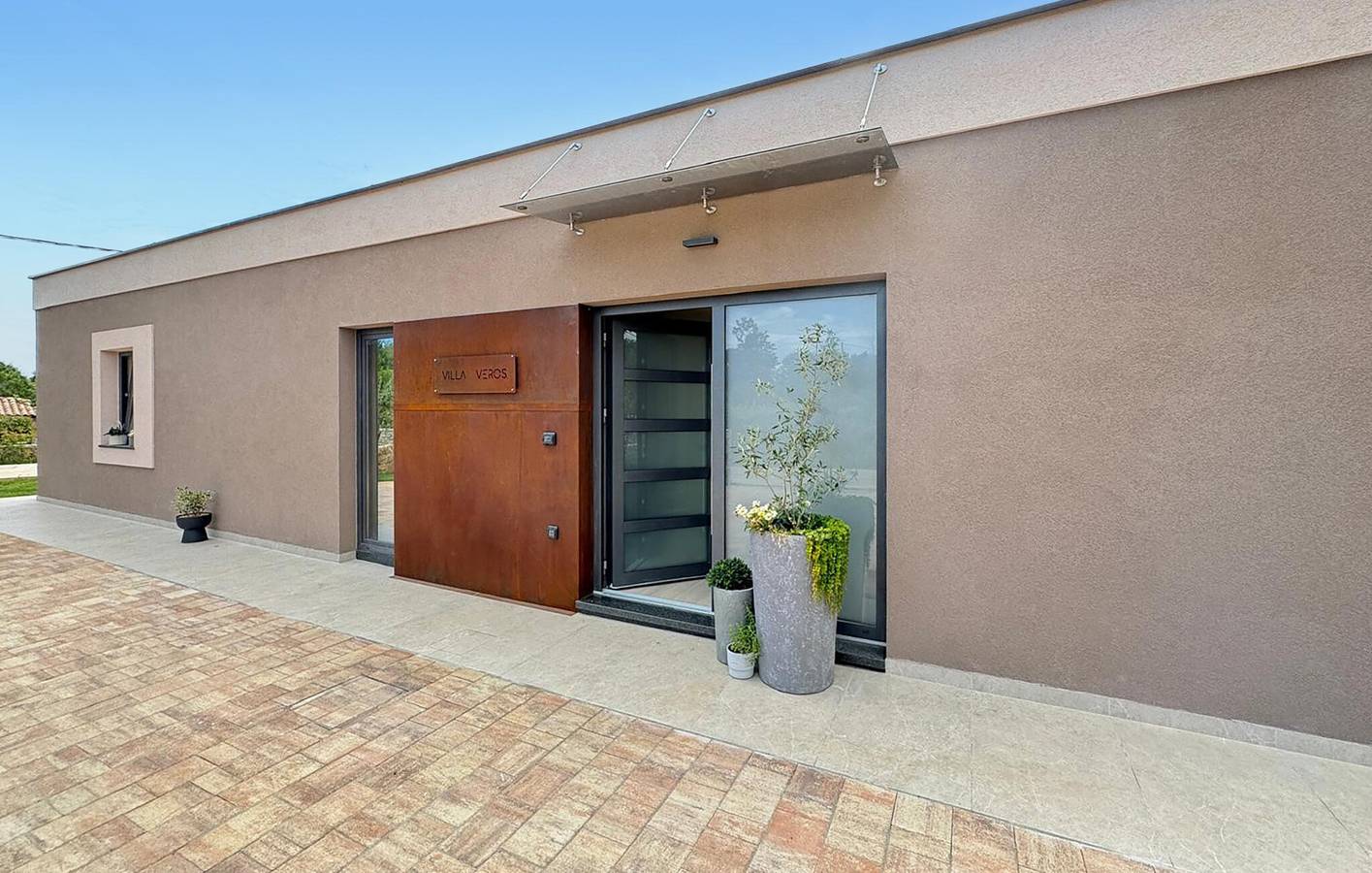 Gemütliche Ferienwohnung mit 2 Schlafzimmern und Terrasse in der Nähe der Küste und des Stadtzentrums in Presika, Ostküste Istrien