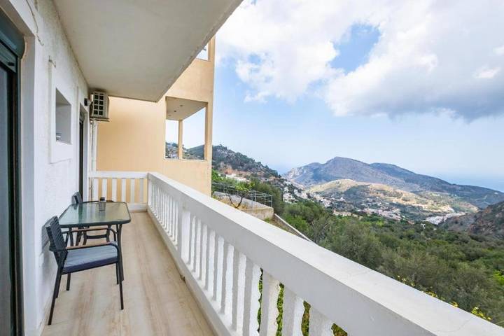 Villa voor 6 personen, met uitzicht en tuin, met huisdier op Karpathos