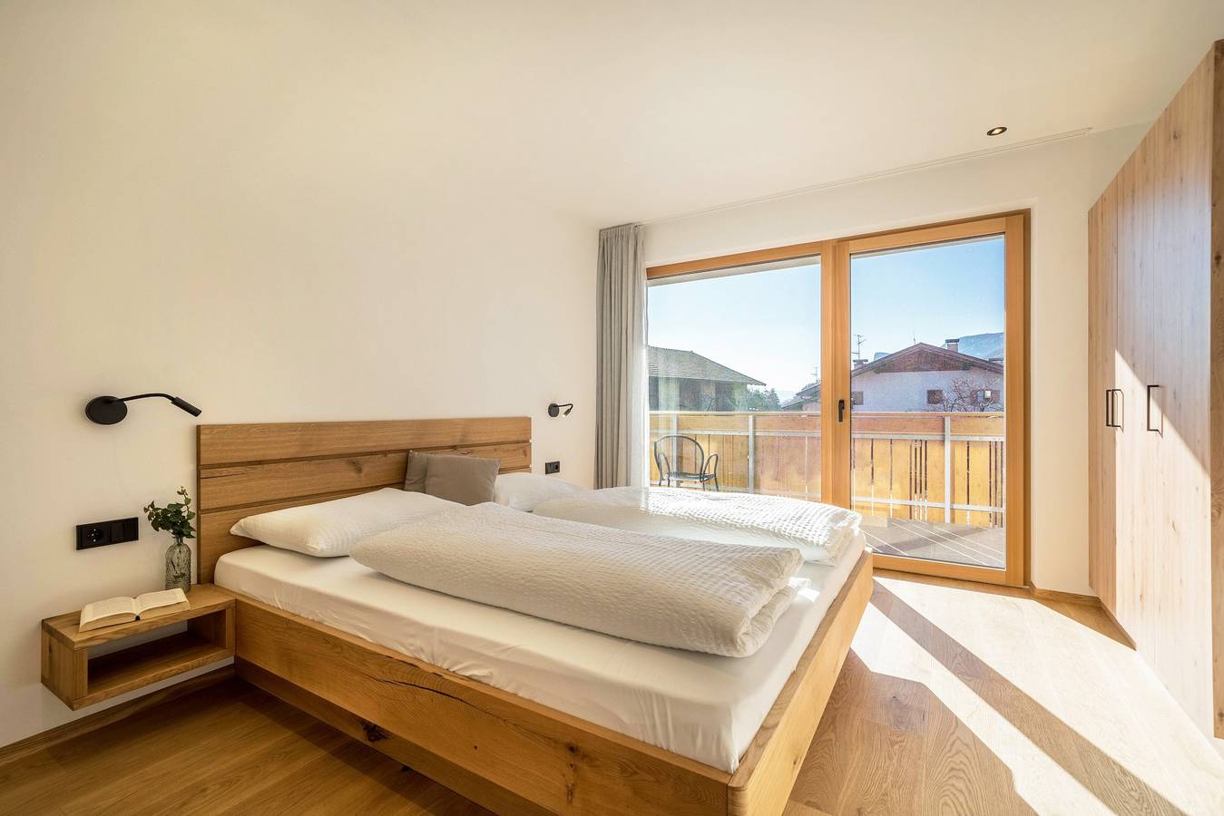 Entire apartment, Apartment "Sunnig - Sonennschein" with Mountain View, Balcony & Wi-Fi in Lana, Nonsberg Group