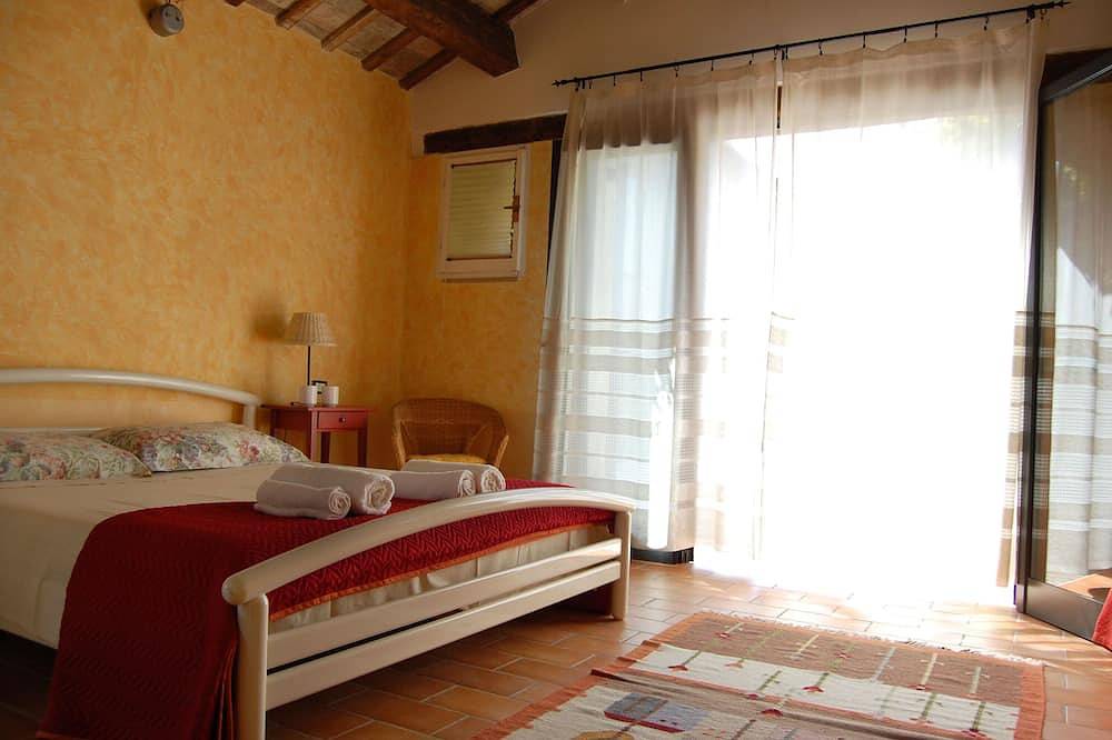 Residenza la Canonica / Studio Dependance in Pesaro, Valle del Metauro