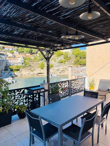 Chambre d’hôte pour 4 personnes, avec balcon et vue dans Niolon
