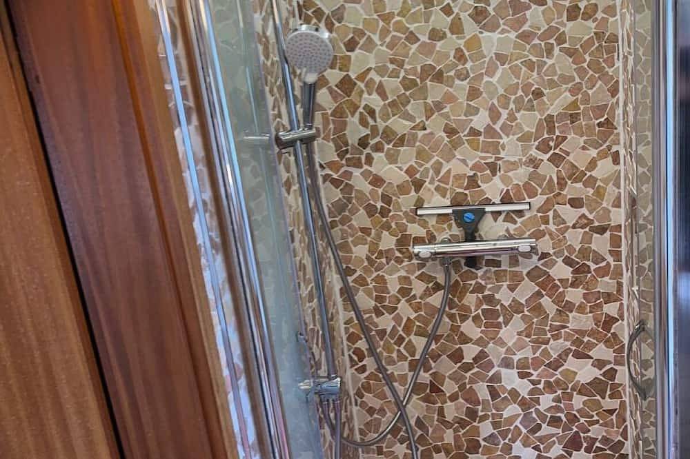 Ganze Wohnung, Rustikale Wohnung mit Garten in Allensbach, Untersee