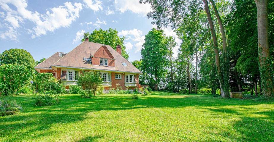 Gîte pour 15 personnes, avec Terrasse et Jardin